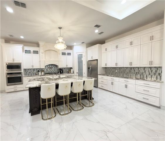 13601 N 41st Lane, Edinburg, TX 78541