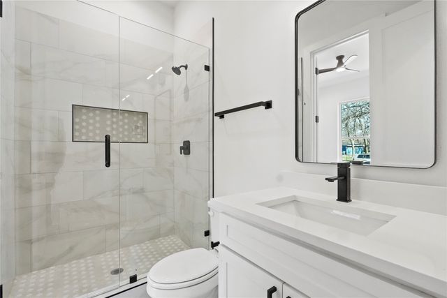 3906 Harlingen Street, Dallas, TX 75212