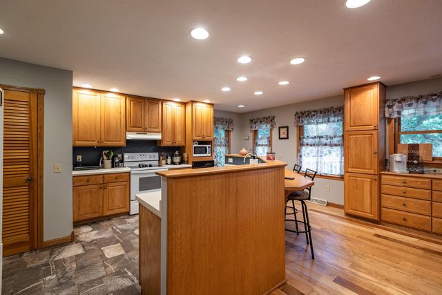 E11330 Allen ROAD, La Farge, WI 54639