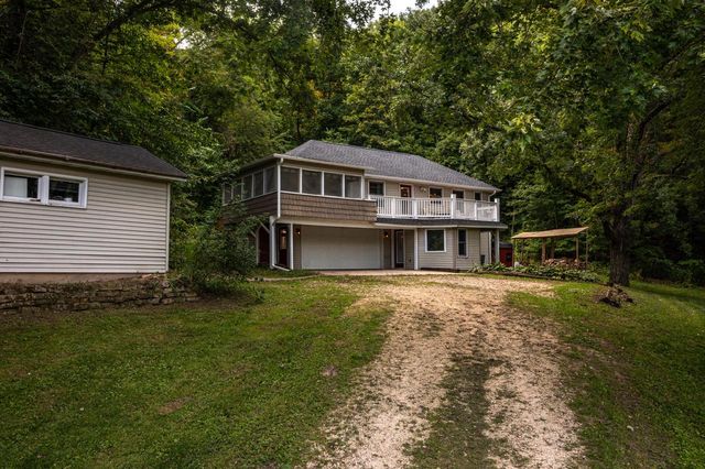 E11330 Allen ROAD, La Farge, WI 54639