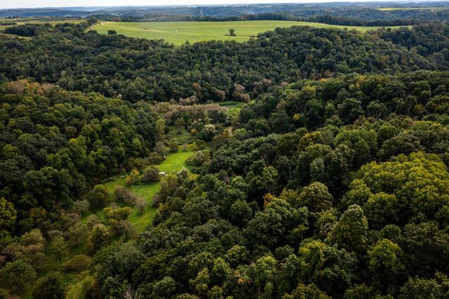 E11330 Allen ROAD, La Farge, WI 54639