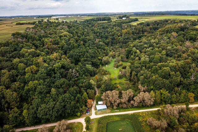 E11330 Allen ROAD, La Farge, WI 54639