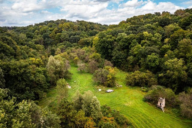 E11330 Allen ROAD, La Farge, WI 54639