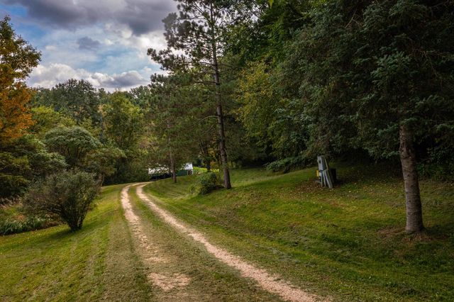 E11330 Allen ROAD, La Farge, WI 54639