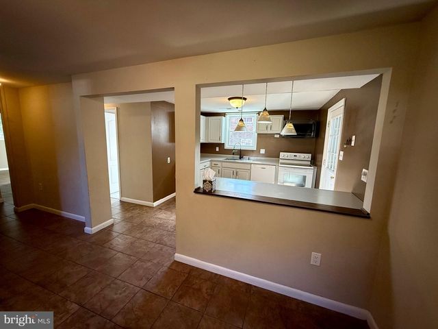 15700 ACORN CT, Cresaptown, MD 21502