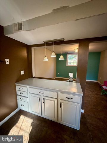 15700 ACORN CT, Cresaptown, MD 21502