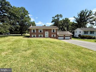 15700 ACORN CT, Cresaptown, MD 21502