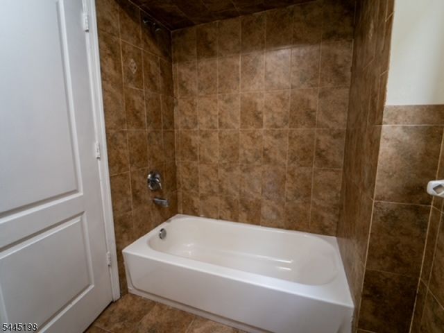 26 Mount Pleasant Ave, Newark City, NJ 07104