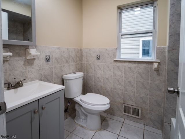 26 Mount Pleasant Ave, Newark City, NJ 07104