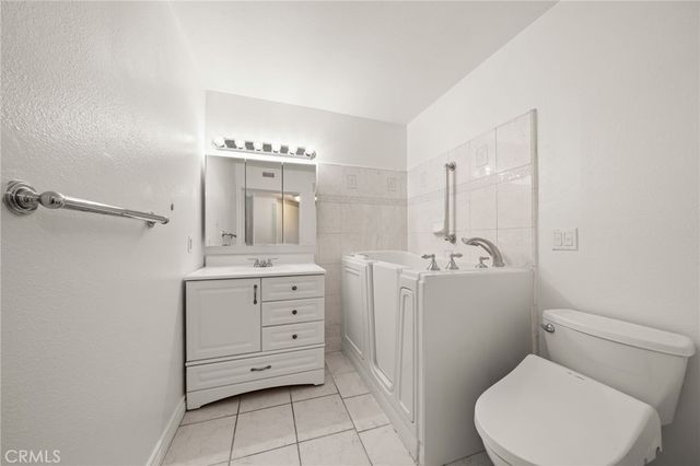 955 E. 3rd street 203, Long Beach, CA 90802