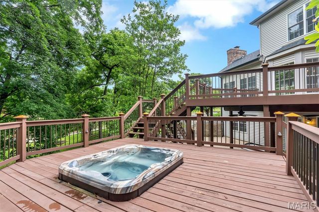 17 West Drive, Chesterfield, MO 63017