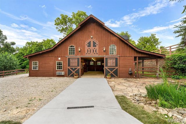 17 West Drive, Chesterfield, MO 63017