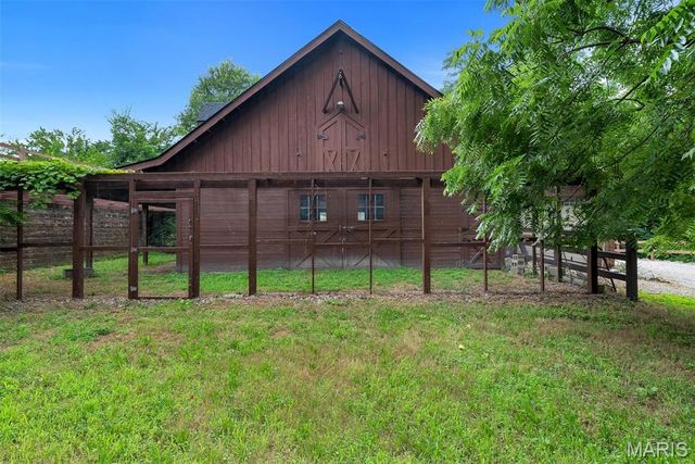 17 West Drive, Chesterfield, MO 63017