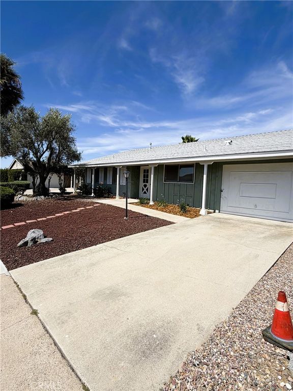 Image 3 of property listing at 16433 Felice Drive, San Diego, CA 92128