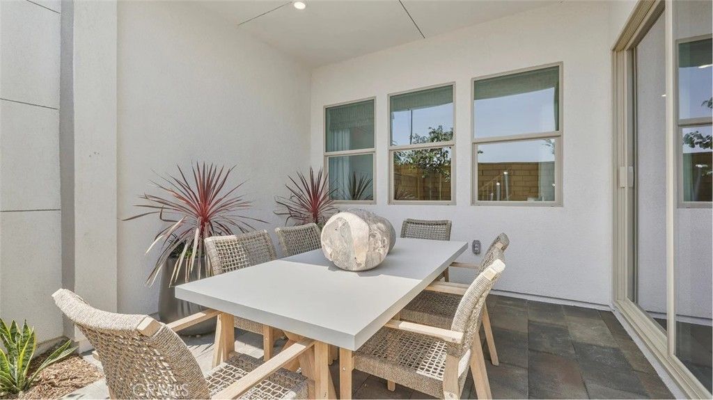 Image 6 of property listing at 1195 Snowberry Place, Montebello, CA 90640