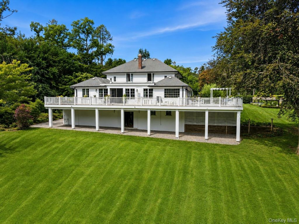 34 Locust Lane, Huntington Bay, NY 11743 — photo 5