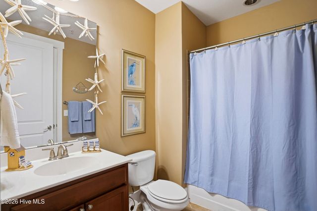 2537 St James Drive SE Apt 1007, Southport, NC 28461