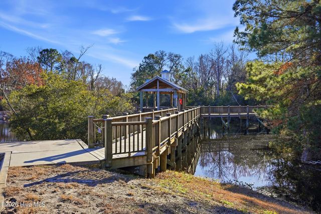 2537 St James Drive SE Apt 1007, Southport, NC 28461