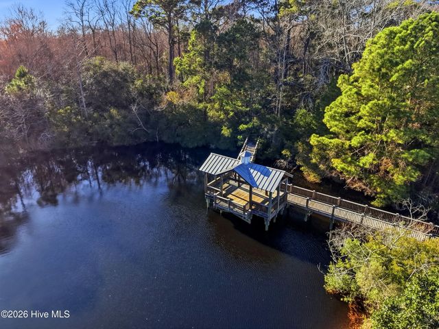 2537 St James Drive SE Apt 1007, Southport, NC 28461