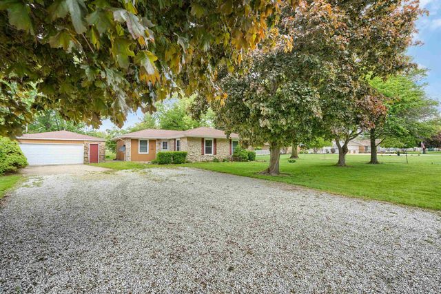 9482 E 100 South Road, Greentown, IN 46936