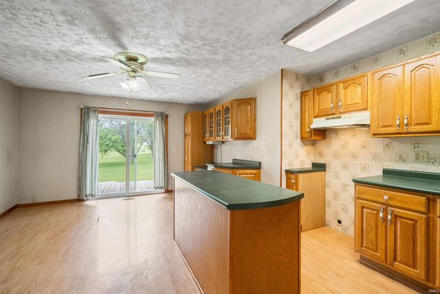 9482 E 100 South Road, Greentown, IN 46936