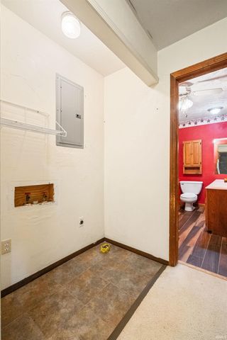 9482 E 100 South Road, Greentown, IN 46936