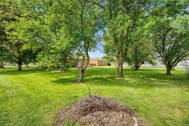 9482 E 100 South Road, Greentown, IN 46936