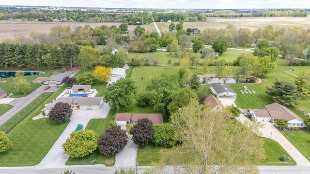9482 E 100 South Road, Greentown, IN 46936