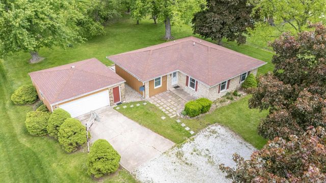 9482 E 100 South Road, Greentown, IN 46936