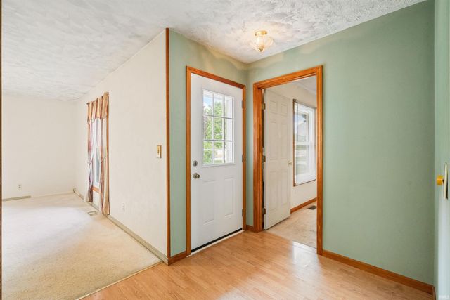9482 E 100 South Road, Greentown, IN 46936