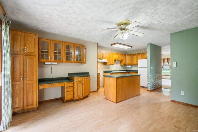 9482 E 100 South Road, Greentown, IN 46936