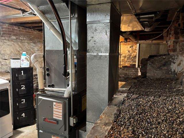 316 E Jefferson Street, Winterset, IA 50273