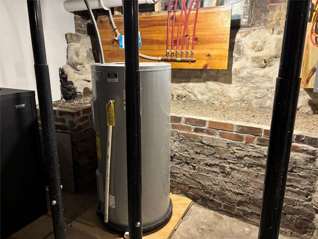 316 E Jefferson Street, Winterset, IA 50273