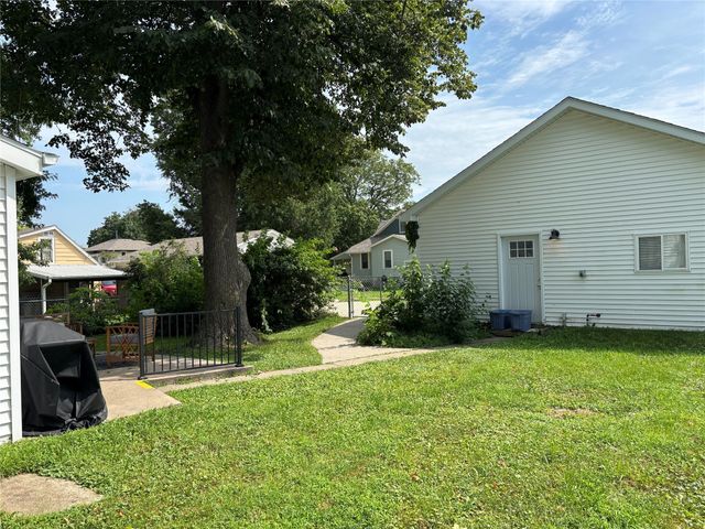 316 E Jefferson Street, Winterset, IA 50273