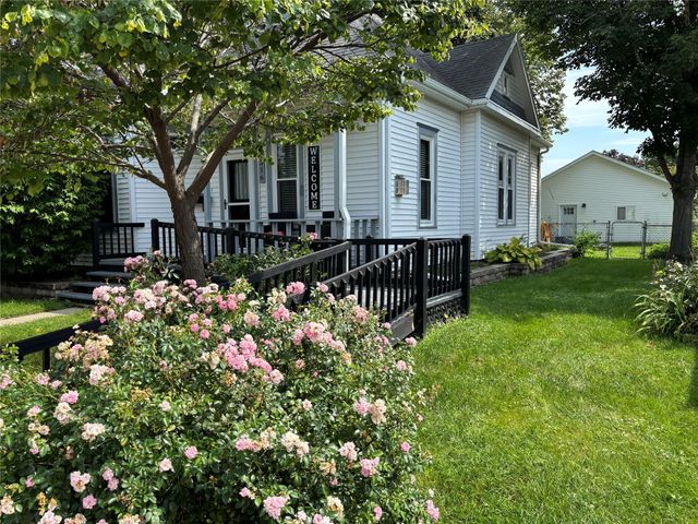 316 E Jefferson Street, Winterset, IA 50273