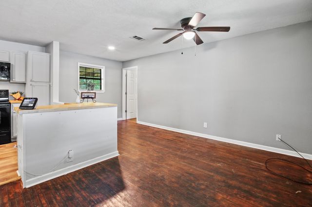 2105 Miriam St, Leesville, LA 71446