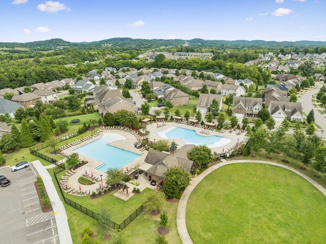 2564 Wellesley Square Dr, Thompsons Station, TN 37179