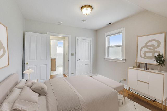 1327 Church Street CH, Evanston, IL 60201