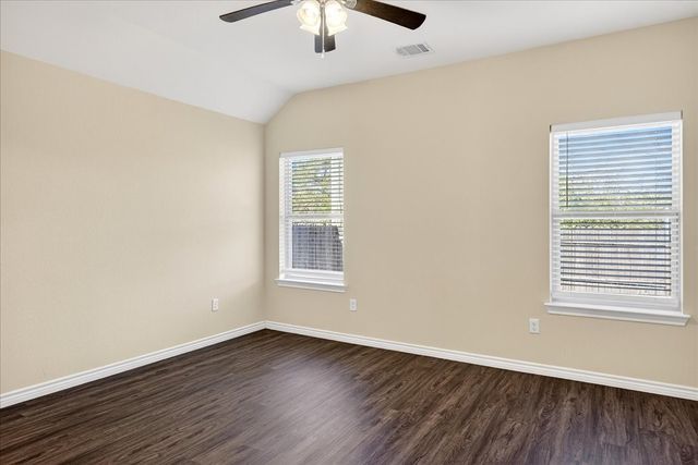 108 Westview Drive, Gun Barrel City, TX 75156