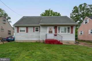 90 W SIXTH STREET, Burlington, NJ 08016