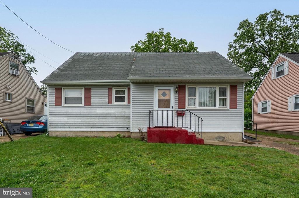 90 W SIXTH STREET, Burlington, NJ 08016