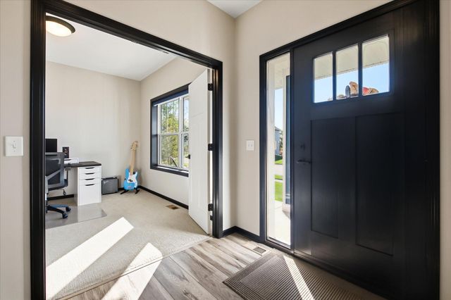 20245 Glenbrook Path, Lakeville, MN 55044