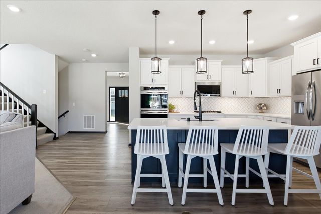 20245 Glenbrook Path, Lakeville, MN 55044