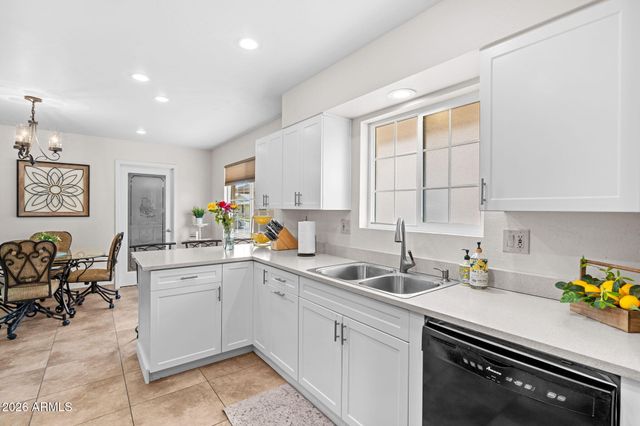 10442 W PRAIRIE HILLS Circle, Sun City, AZ 85351