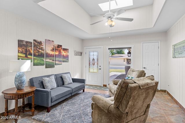 10442 W PRAIRIE HILLS Circle, Sun City, AZ 85351