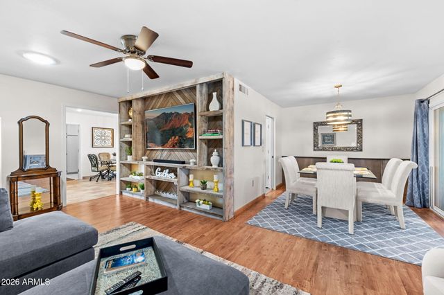 10442 W PRAIRIE HILLS Circle, Sun City, AZ 85351