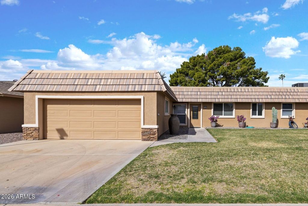 10442 W PRAIRIE HILLS Circle, Sun City, AZ 85351