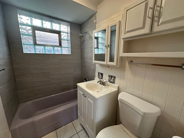 7400 N Harlem Avenue GE, Chicago, IL 60631