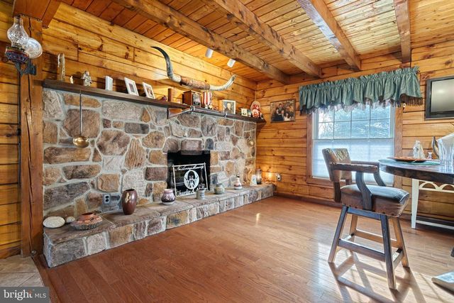 531 CAPITOL HILL RD, Dillsburg, PA 17019