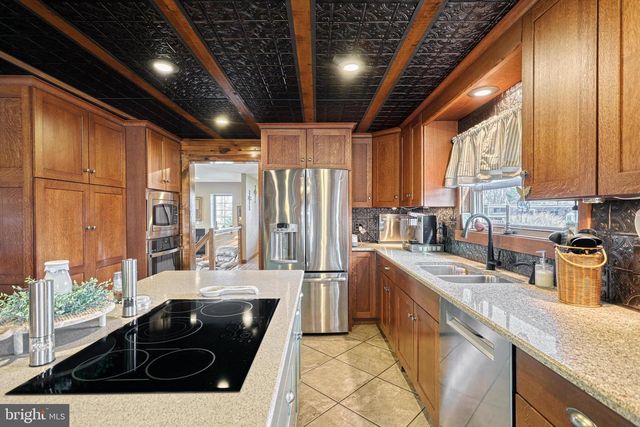 531 CAPITOL HILL RD, Dillsburg, PA 17019